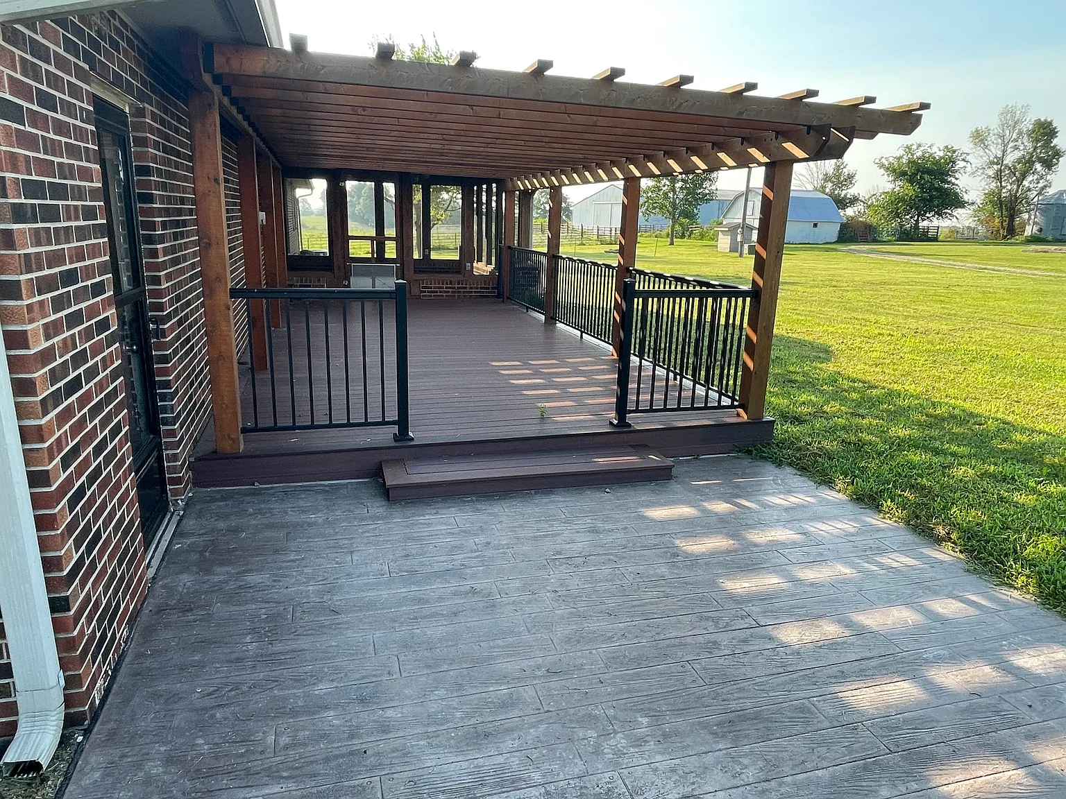 3 bed, 2.5 bath, 1913 sqft, $2,000 — Photo 3