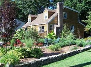 102 Massasoit Dr, Warwick, RI 02888