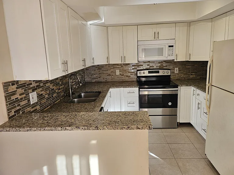 6134 Seven Springs Blvd #40D — Photo 5