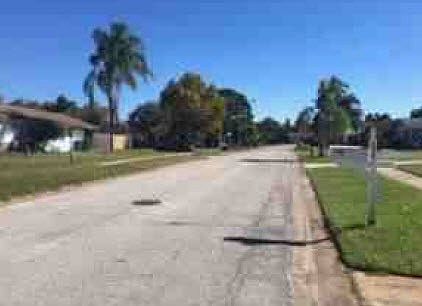 2nd image of 2909 Lancaster Rd