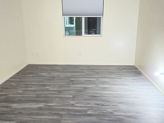 3rd image of 15449 Nordhoff St #2