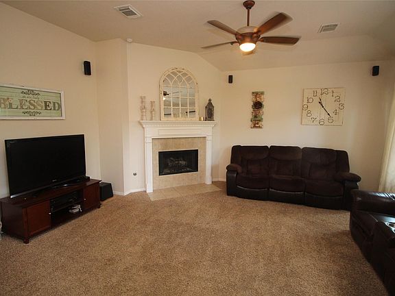 3rd image of 6168 Darlington Ct