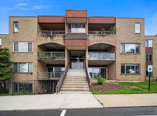 418 Girard St APT 107, Gaithersburg, MD 20877