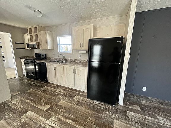 5th image of 6352 Sydney Renee Way