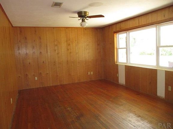 2nd image of 722 N 77th Ave
