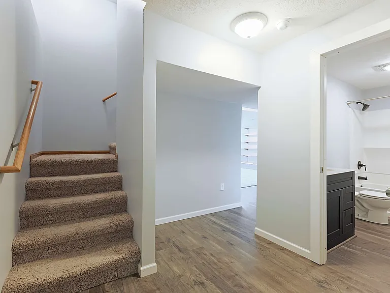 730 Norwood Dr — Photo 40
