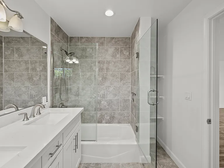 9104 Burnet Ave — Photo 21