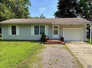 430 W 14th St, Auburn, KS 66402