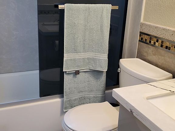 5th image of 78 Baldwin Ave #2