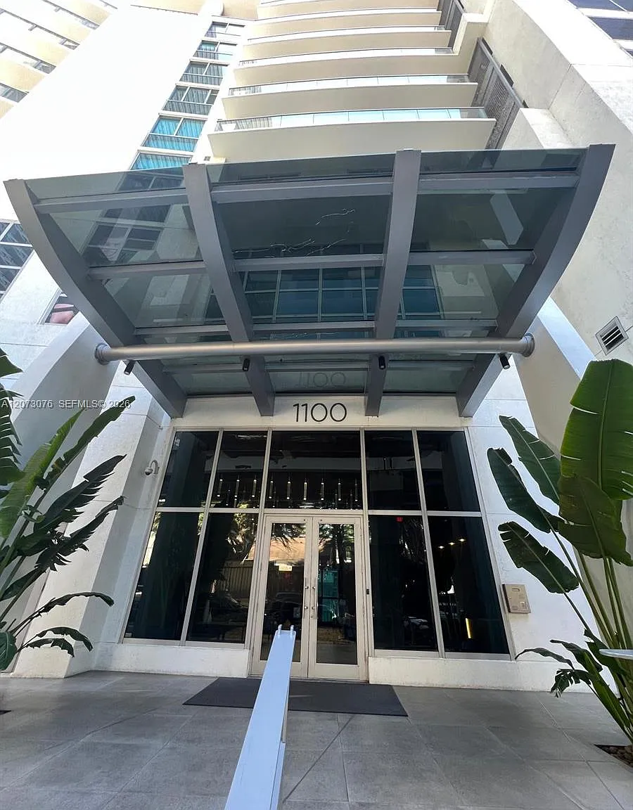 1100 Millecento Residence — Photo 1