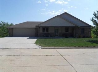 1302 N Clark St, Carroll, IA 51401