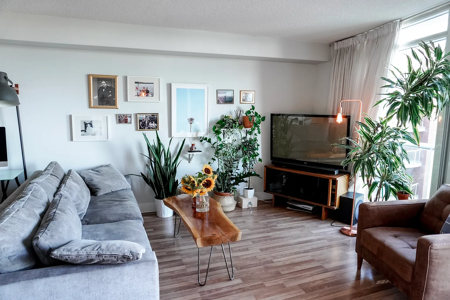 550 Queens Quay W #902 photo 1
