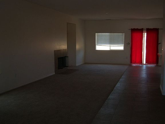 4th image of 11332 Farmers Ct