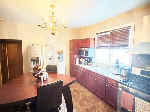 1809 43rd Street image 6 of 27