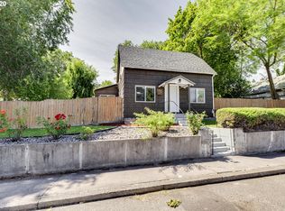 810 E 13th St, The Dalles, OR 97058