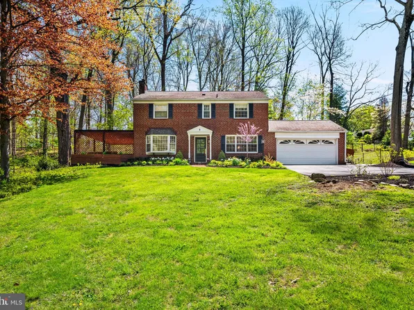 293 Aronimink Dr, Newtown Square, PA 19073