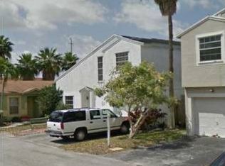 18942 NW 63 Court Cir, Hialeah, FL 33015