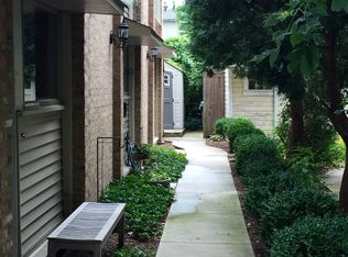 467 Linden St, Winnetka, IL 60093