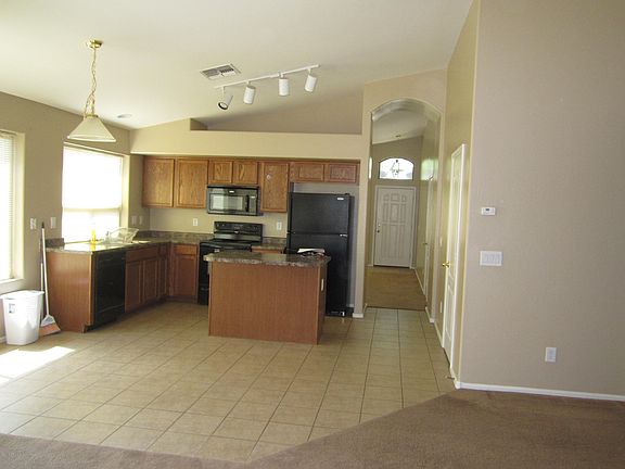 5th image of 40479 W Robbins Dr