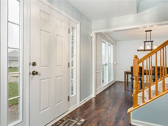 5th image of 4402 Wheaton Dr