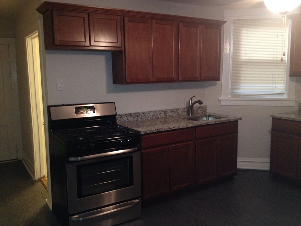 2nd image of 3917 N Spaulding Ave #G