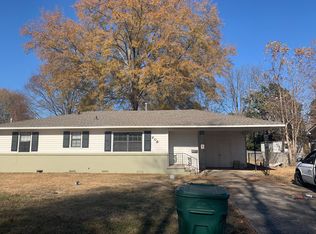 408 Angus St, Conway, AR 72032