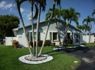 4450 Walden Cir, Lake Worth, FL 33463