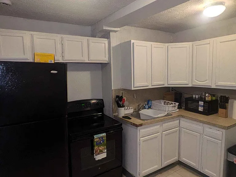 1888 Marloes Ave #1 — Photo 1