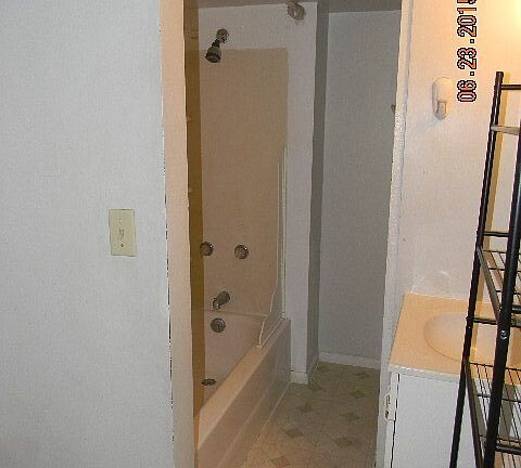 4th image of 1013 Lee St Unit 1/2