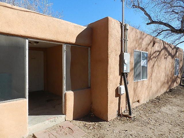 1st image of 1937 Lake Dr SW