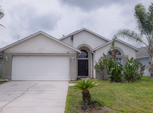 1637 Maximilian Dr, Zephyrhills, FL 33543