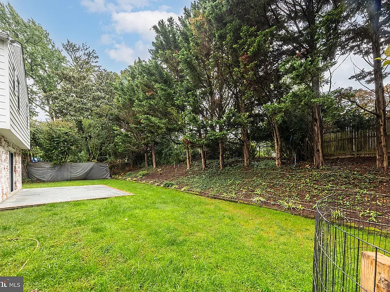 615 Smallwood Rd — Photo 44