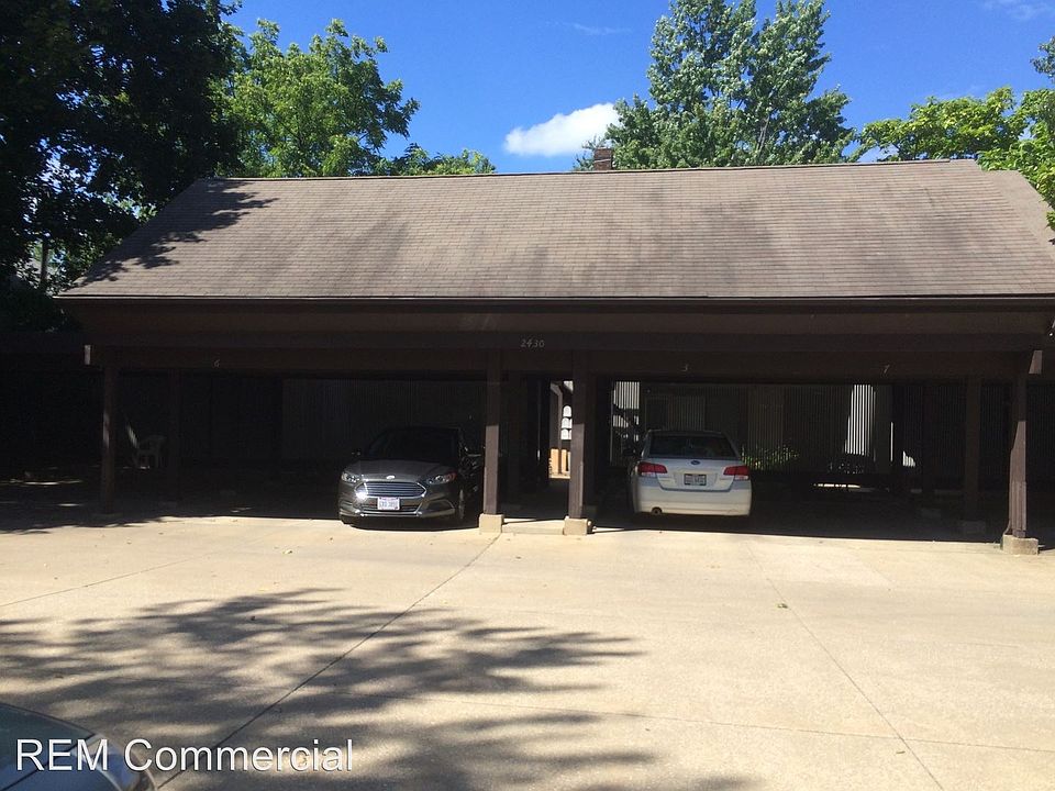 1st image of 2430 Beech St APT 03
