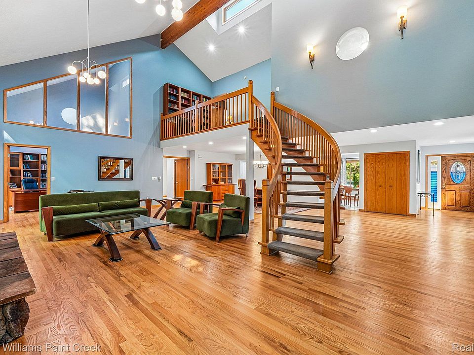 5832 Naneva Ct, photo 3