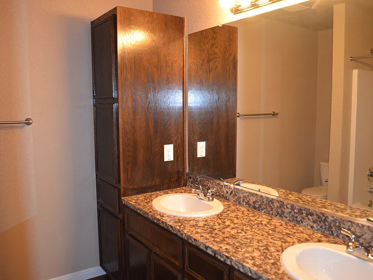 1421 Hopi Trl — Photo 15