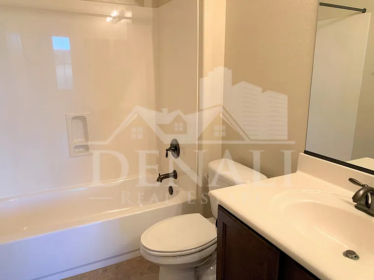 3836 S Whitman Ave — Photo 17