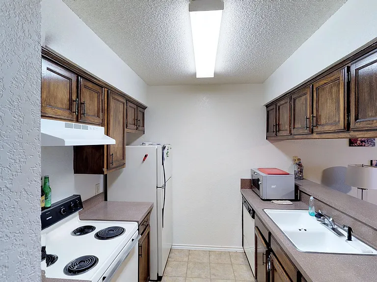 800 Eagle Dr — Photo 15