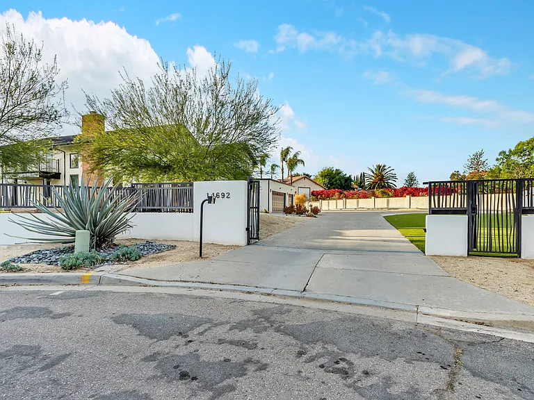 14692 Ranch Trail Dr — Photo 100