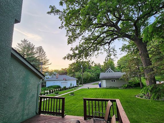 5th image of 1699 Saint Clair Ave #1