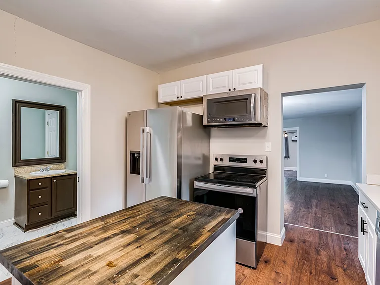 2320 Beechmont Ave #1 — Photo 9