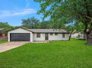710 Magnolia St, Kennedale, TX 76060
