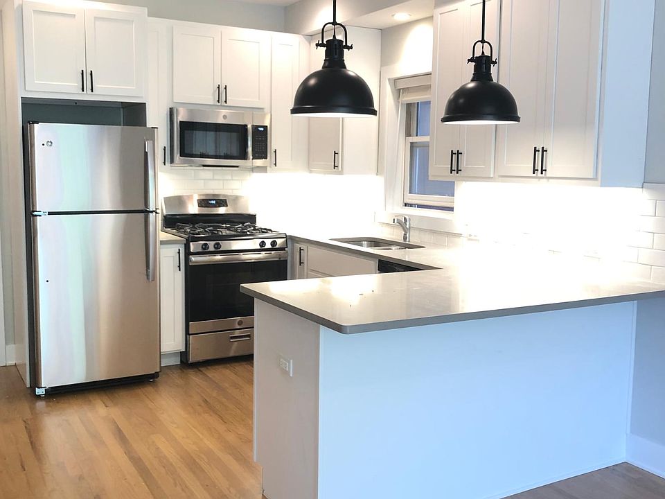1st image of 2320 N Southport Ave #2K1