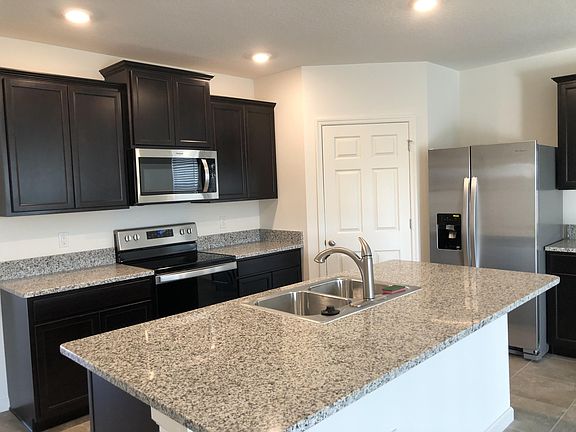 3rd image of 10571 SW Toren Way