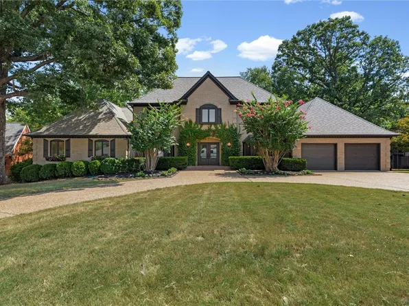 214 El Contento Dr, Bentonville, AR 72712