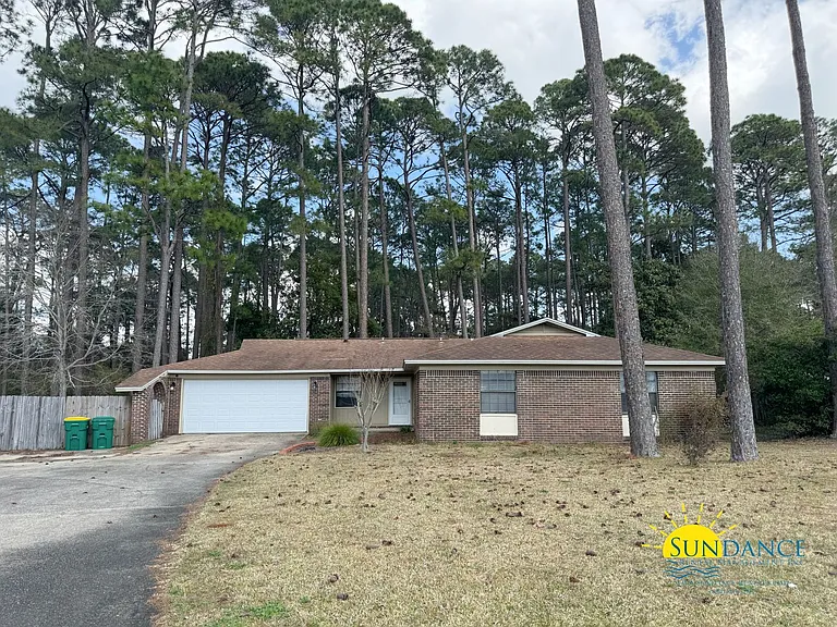 321 Biscayne Ln — Photo 1