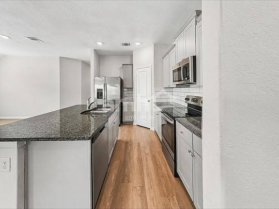 3rd image of 2709 Iberia Ct