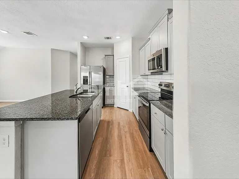 2709 Iberia Ct — Photo 3