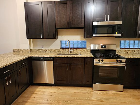 2nd image of 1436 N Paulina St APT 1F