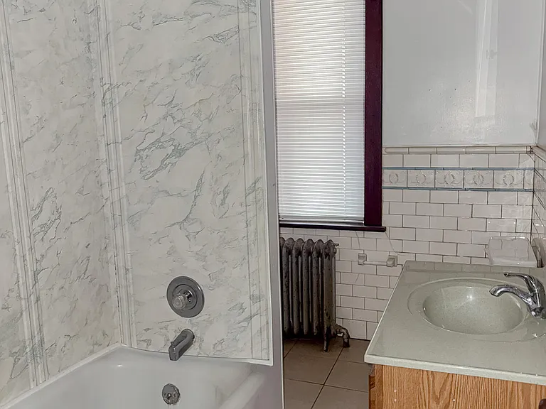 229 Ridge St #2B — Photo 9
