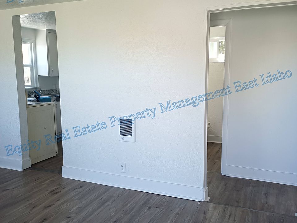 1st image of 1020 S Broadway St #11